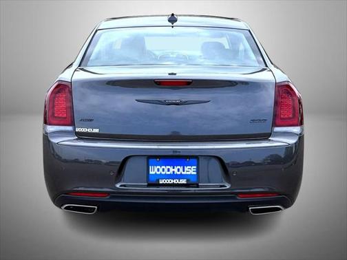 2023 Chrysler 300 Touring