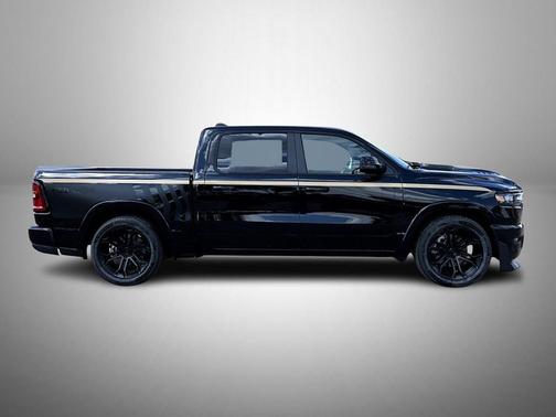 Diamond Black Crystal Pearlcoat 2026 RAM 1500 Big Horn/Lone Star
