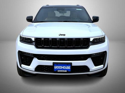 bright white clearcoat 2026 Jeep Grand Cherokee Summit