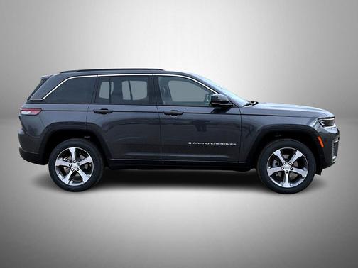 Baltic Gray Metallic Clearcoat 2026 Jeep Grand Cherokee Limited