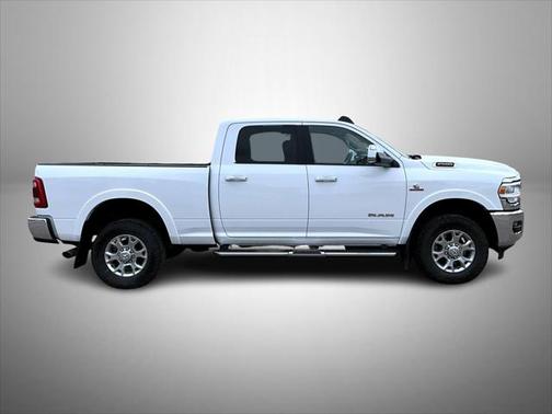 2022 RAM 2500 Laramie Crew Cab 4x4 6'4' Box