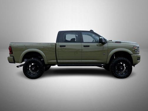 2025 RAM 2500 Big Horn Crew Cab 4x4 6'4' Box