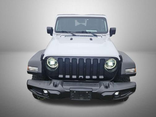 Bright White Clearcoat 2021 Jeep Wrangler Willys