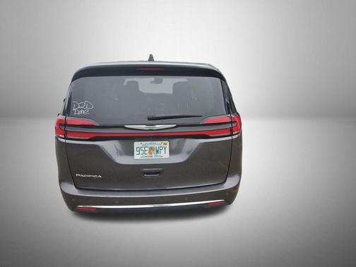 Granite Crystal Metallic Clearcoat 2023 Chrysler Pacifica Touring L