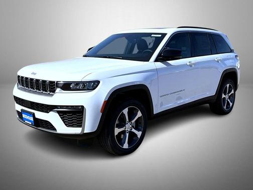 Bright White Clearcoat 2026 Jeep Grand Cherokee Limited