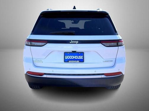 Bright White Clearcoat 2026 Jeep Grand Cherokee Limited
