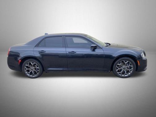 2016 Chrysler 300 S