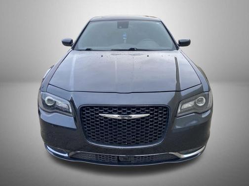 2016 Chrysler 300 S