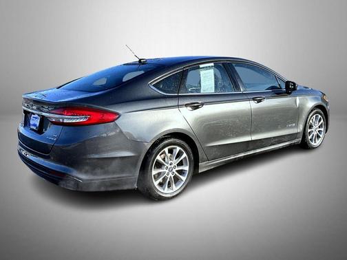 2017 Ford Fusion Hybrid SE