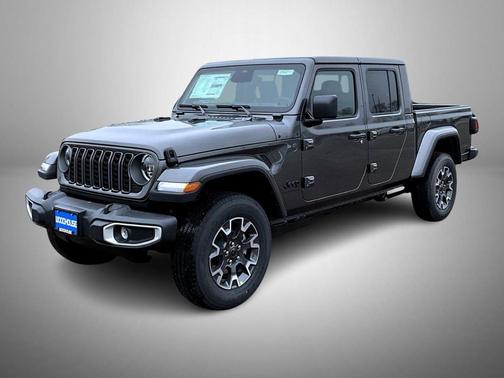 Granite Crystal Metallic Clearcoat 2026 Jeep Gladiator Sahara 4x4