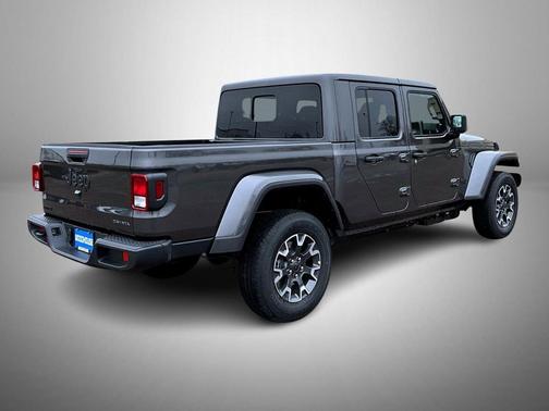 Granite Crystal Metallic Clearcoat 2026 Jeep Gladiator Sahara 4x4