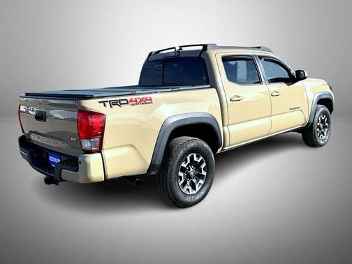 2017 Toyota Tacoma SR5