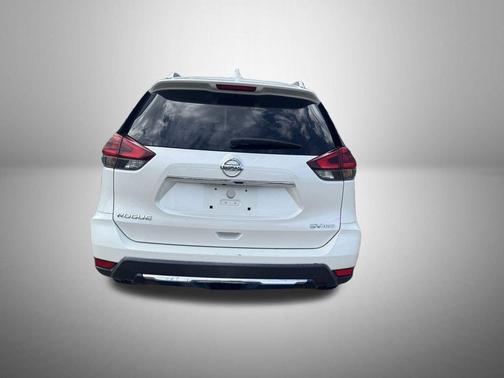 Pearl White 2018 Nissan Rogue SV