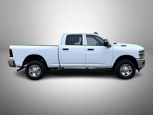 Bright White Clearcoat 2026 RAM 2500 Tradesman Crew Cab 4x4 6'4' Box