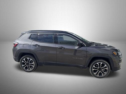 Granite Crystal Metallic Clearcoat 2022 Jeep Compass Limited