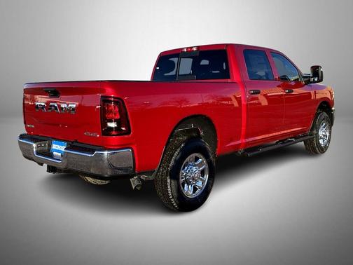 2026 RAM 2500 Tradesman Crew Cab 4x4 6'4' Box