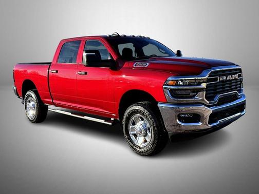 2026 RAM 2500 Tradesman Crew Cab 4x4 6'4' Box