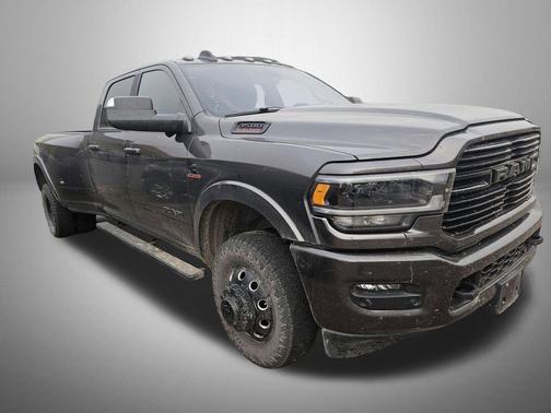 2022 RAM 3500 Laramie Crew Cab 4x4 8' Box