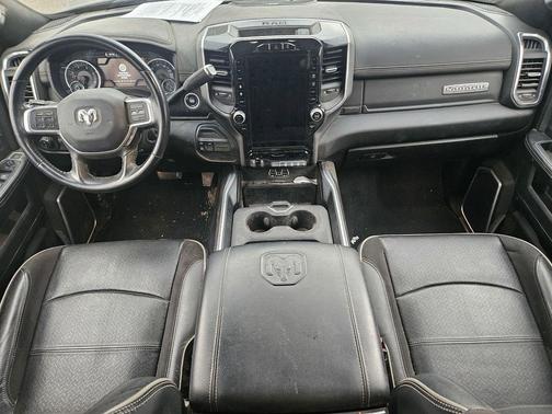 2022 RAM 3500 Laramie Crew Cab 4x4 8' Box