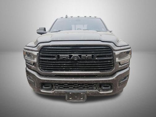 2022 RAM 3500 Laramie Crew Cab 4x4 8' Box