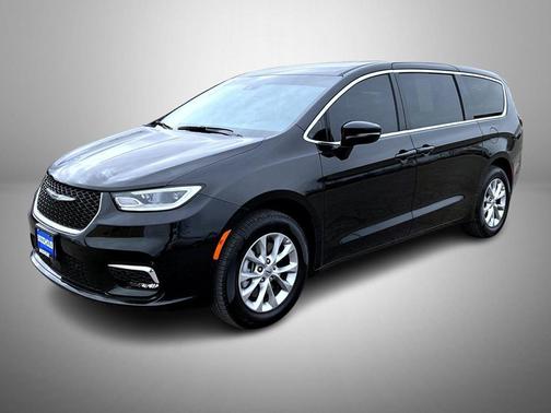 2025 Chrysler Pacifica L