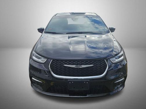 2025 Chrysler Pacifica L