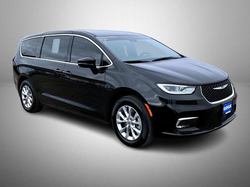 2025 Chrysler Pacifica L