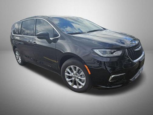 2025 Chrysler Pacifica L