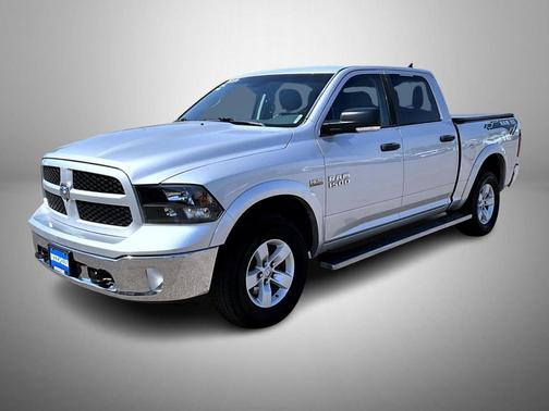 Bright Silver Metallic Clearcoat 2016 RAM 1500 Outdoorsman