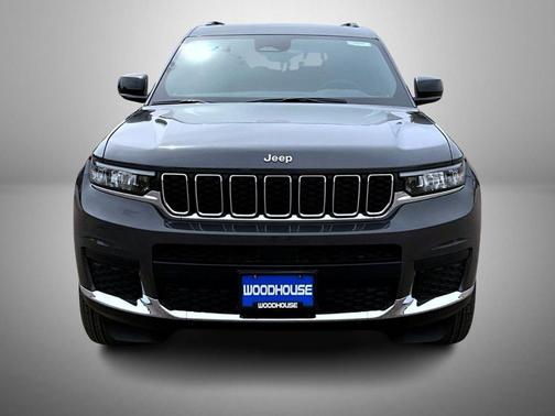 Baltic Gray Metallic Clearcoat 2026 Jeep Grand Cherokee L Altitude