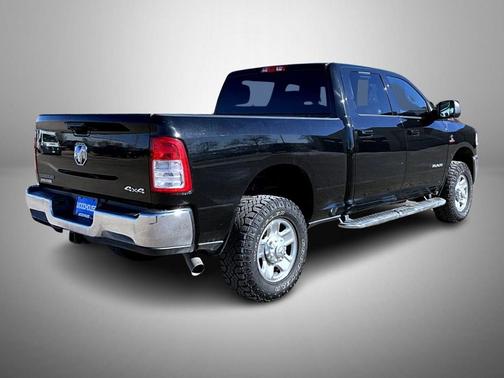2021 RAM 2500 Big Horn Crew Cab 4x4 6'4' Box