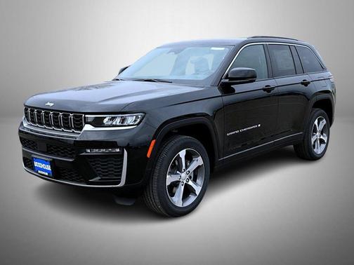 Diamond Black Crystal Pearlcoat 2026 Jeep Grand Cherokee Limited