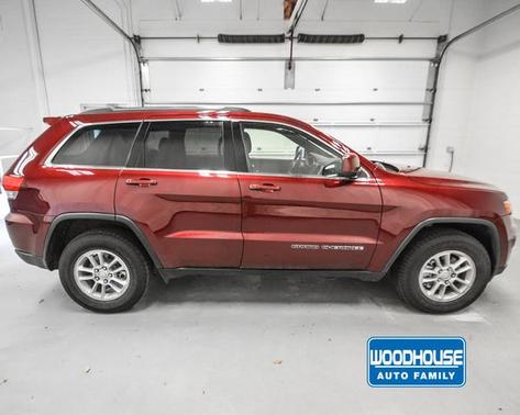 Velvet Red Pearlcoat 2018 Jeep Grand Cherokee Laredo E