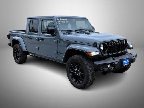 Anvil Clearcoat 2025 Jeep Gladiator Nighthawk