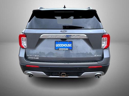 Carbonized Gray Metallic 2022 Ford Explorer Limited