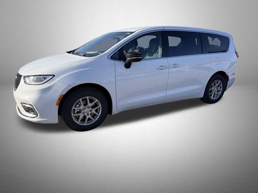 2025 Chrysler Pacifica L