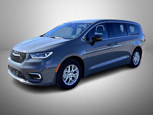 2025 Chrysler Pacifica L