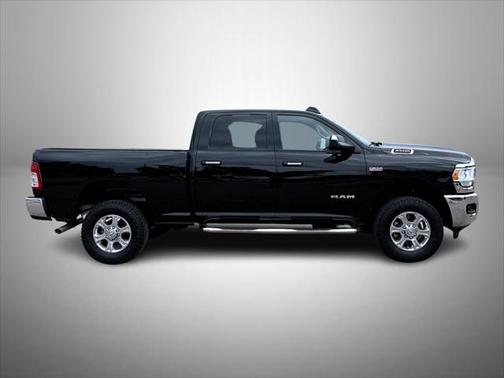 2019 RAM 2500 Big Horn Crew Cab 4x4 6'4' Box