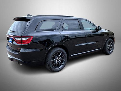 DB Black Crystal Clearcoat 2026 Dodge Durango GT Plus