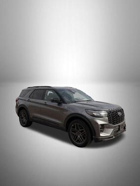 Gray Metallic 2025 Ford Explorer ST-Line