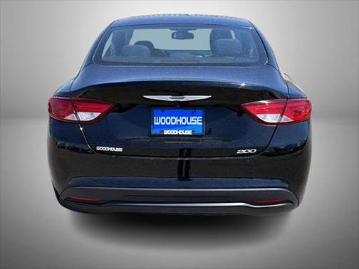 2017 Chrysler 200 LX
