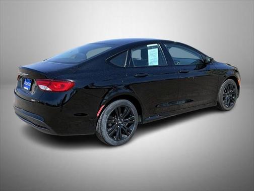 2017 Chrysler 200 LX