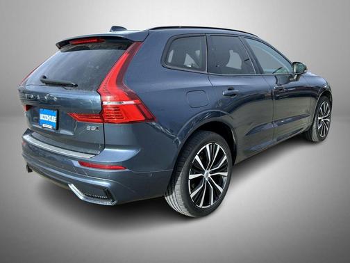 Denim Blue Metallic 2023 Volvo XC60 B5 Plus Dark Theme