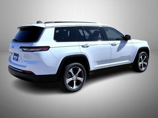Bright White Clearcoat 2026 Jeep Grand Cherokee L Limited