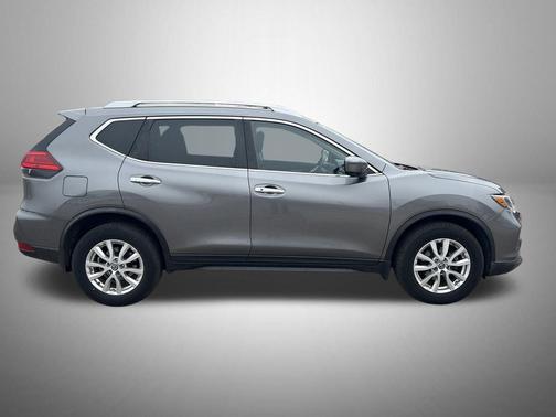 Gun Metallic 2017 Nissan Rogue SV