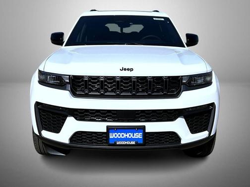 Bright White Clearcoat 2026 Jeep Grand Cherokee L Limited