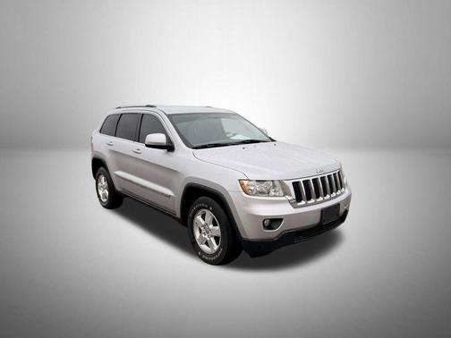 Bright Silver Metallic Clearcoat 2012 Jeep Grand Cherokee Laredo