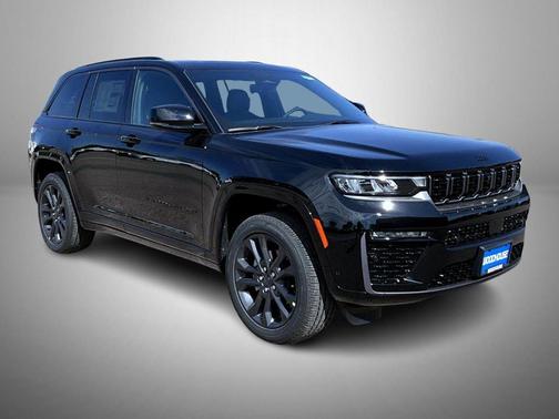 Diamond Black Crystal Pearlcoat 2026 Jeep Grand Cherokee Limited