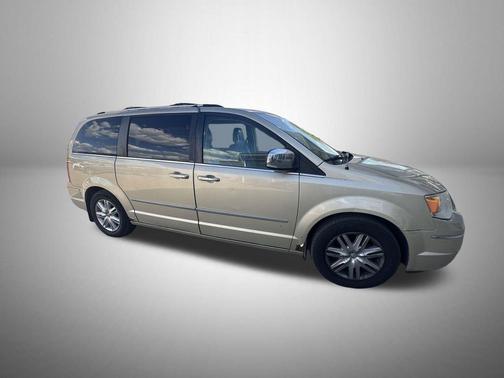 White Gold Clearcoat 2010 Chrysler Town & Country Limited