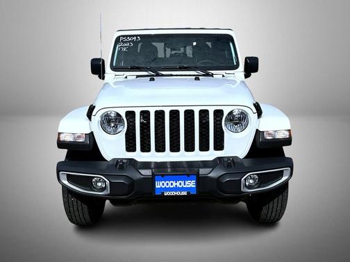 Bright White Clearcoat 2023 Jeep Gladiator Sport S